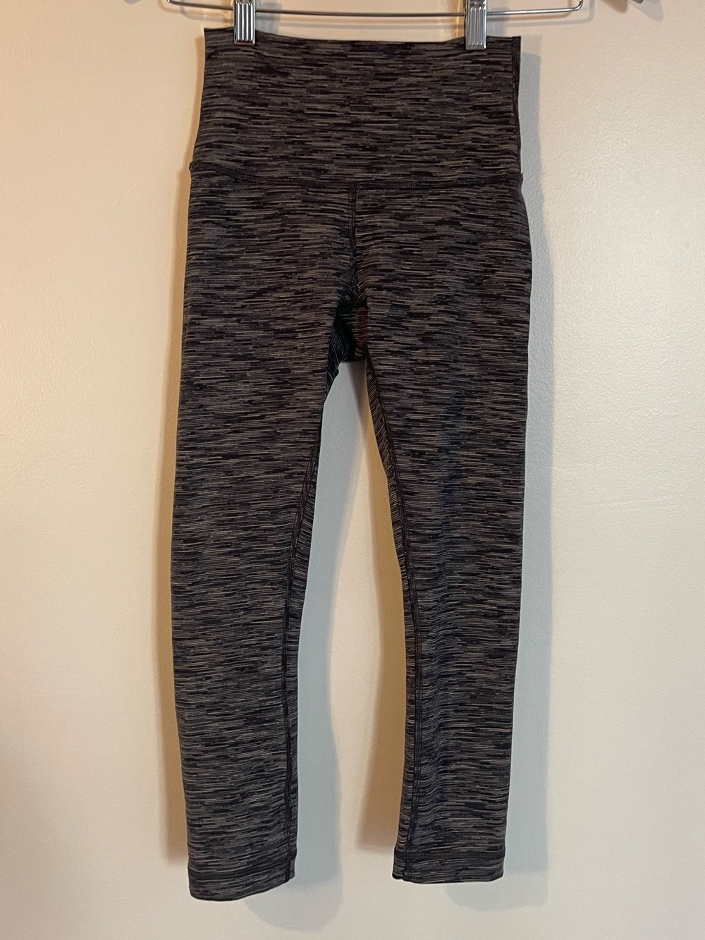 Lululemon High Rise Space Dye Crop Leggings Activewear Grey Black Sz 2